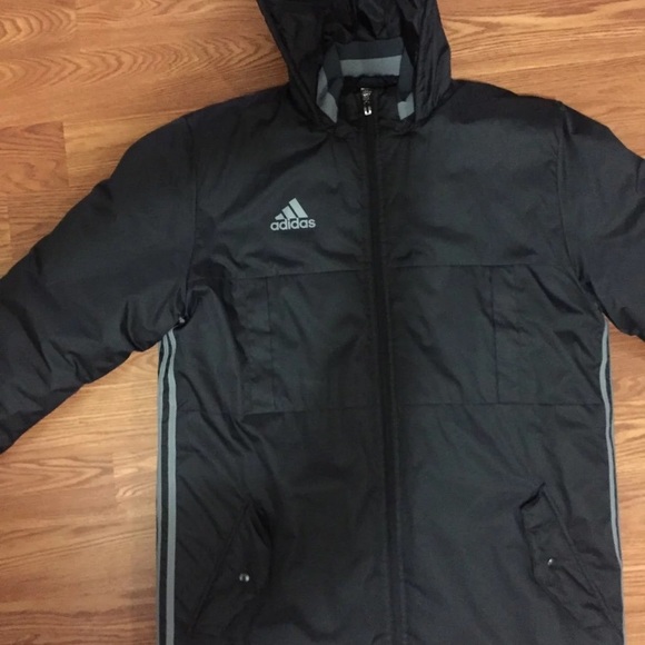 Men’s size large adidas winter jacket - Picture 2 of 4